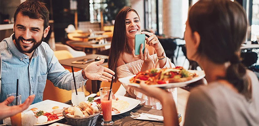 Знать своих в лицо: как работать с постоянными гостями